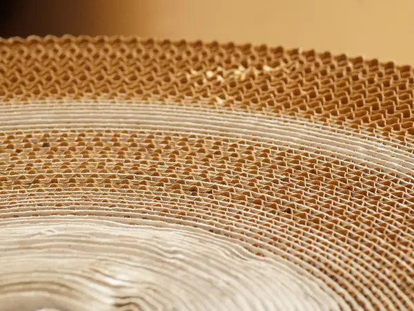 Roll of single-face corrugated kraft board